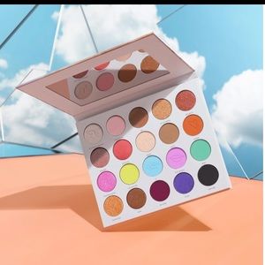 🅽🆆🆃 MORPHE X MADDIE ZIEGLER THE IMAGINATION PALETTE